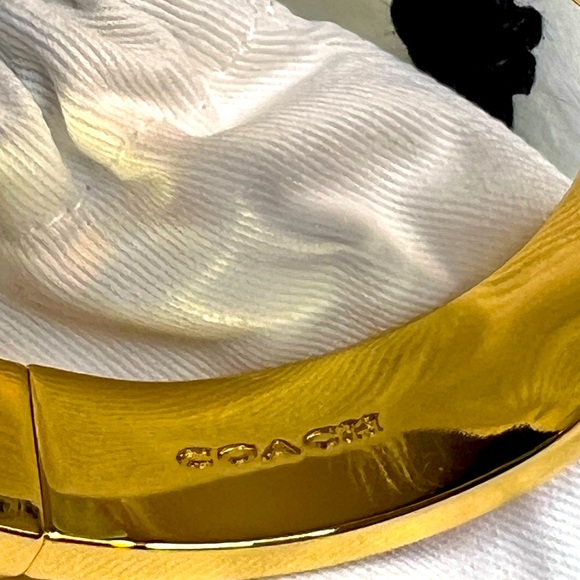 🔥💯 Authentic Coach Signature Hinged Bangle Bracelet - Picture 4 of 4
